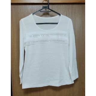 シマムラ(しまむら)のレディース　トップス　カットソー　長袖　ビジュー　秋冬　Tシャツ　ホワイト　格安(カットソー(長袖/七分))