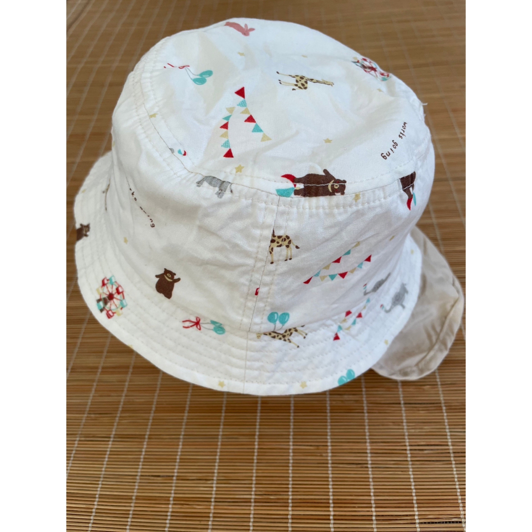 アカチャンホンポ(アカチャンホンポ)のベビー用　バケットハット　帽子　夏用　日焼け防止付き キッズ/ベビー/マタニティのこども用ファッション小物(帽子)の商品写真