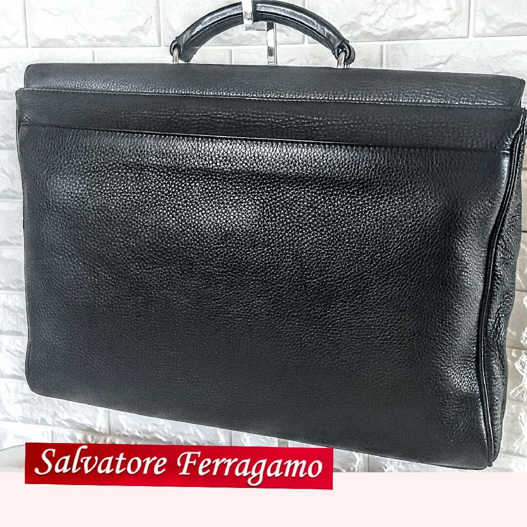 Salvatore Ferragamo(サルヴァトーレフェラガモ)のFerragamo ブリーフケース ビジネスバック 高級 メンズのバッグ(ビジネスバッグ)の商品写真