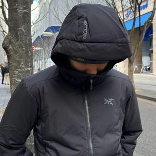 アークテリクス(ARC'TERYX)のタグ付国内正規品ARC'TERYX Atom Heavyweight Hoody(ナイロンジャケット)