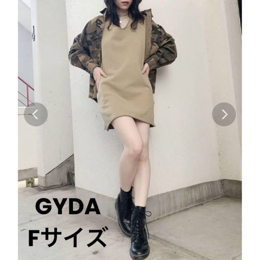 GYDA(ジェイダ)のGYDA ジェイダ Vネックカットスウェットワンピース マスタード Fサイズ レディースのワンピース(ミニワンピース)の商品写真