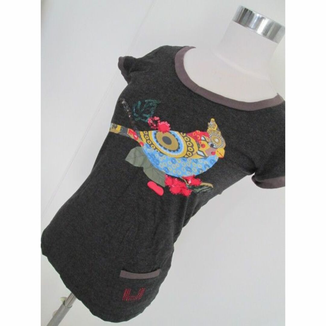 アドルフォドミンゲス　スパンコール　デザイントップス　Tシャツ　ダークグレー・P レディースのトップス(Tシャツ(半袖/袖なし))の商品写真