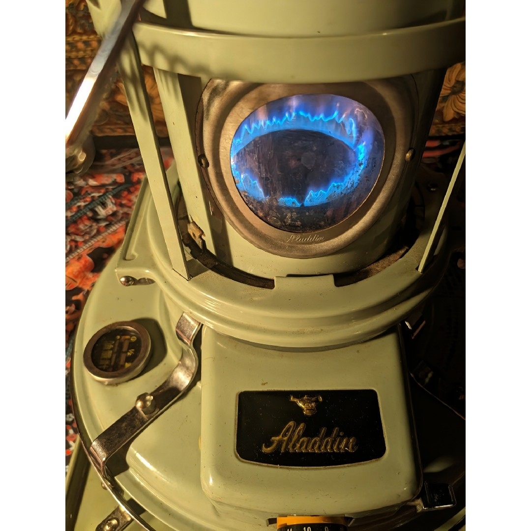 Aladdin(アラジン)のアラジン　石油ストーブ　ブルーフレーム　39型　替芯　クリーナー　芯カッター スマホ/家電/カメラの冷暖房/空調(ストーブ)の商品写真