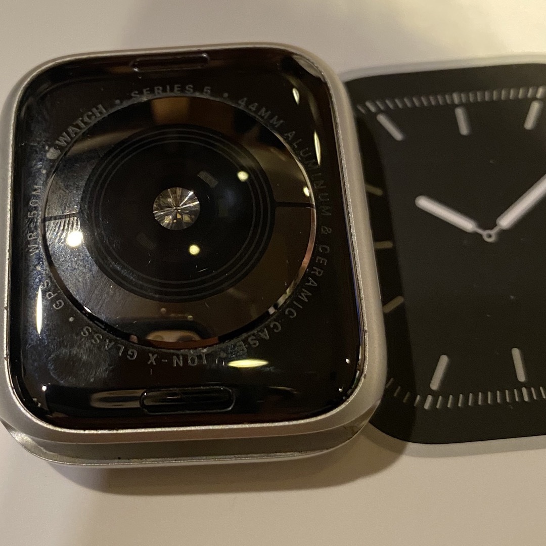 Apple Watch(アップルウォッチ)のAPPLE WATCH5 44 SVAL WTSB140-220 201909 スマホ/家電/カメラのスマートフォン/携帯電話(その他)の商品写真