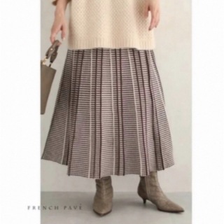 カワイイ(cawaii)の【新品タグ付き】細やかな柄模様の折りニットミディアムスカート(ロングスカート)