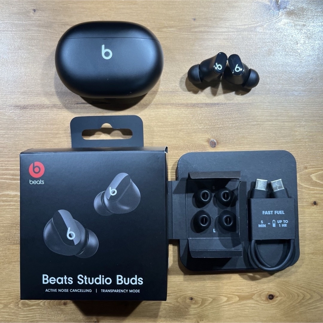 Beats by Dr Dre(ビーツバイドクタードレ)のBeats Studio Buds スマホ/家電/カメラのオーディオ機器(ヘッドフォン/イヤフォン)の商品写真