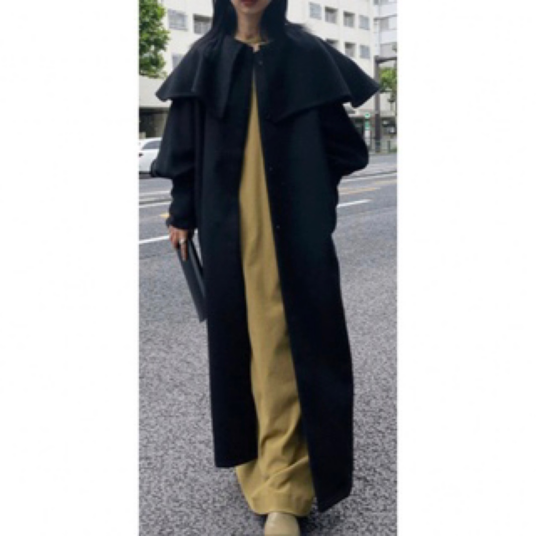 Ameri VINTAGE(アメリヴィンテージ)のAmeri 2WAY CAPE PUFF SLEEVE COAT ブラックコート レディースのジャケット/アウター(ロングコート)の商品写真