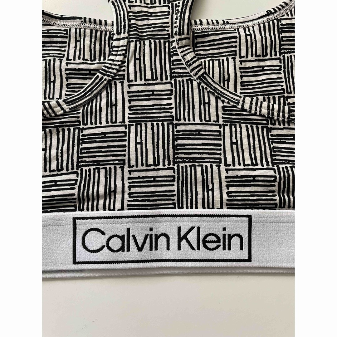 Calvin Klein(カルバンクライン)の新品　ck カルバンクライン 限定版アンラインドブラレット　ブラック　サイズL レディースの下着/アンダーウェア(ブラ)の商品写真