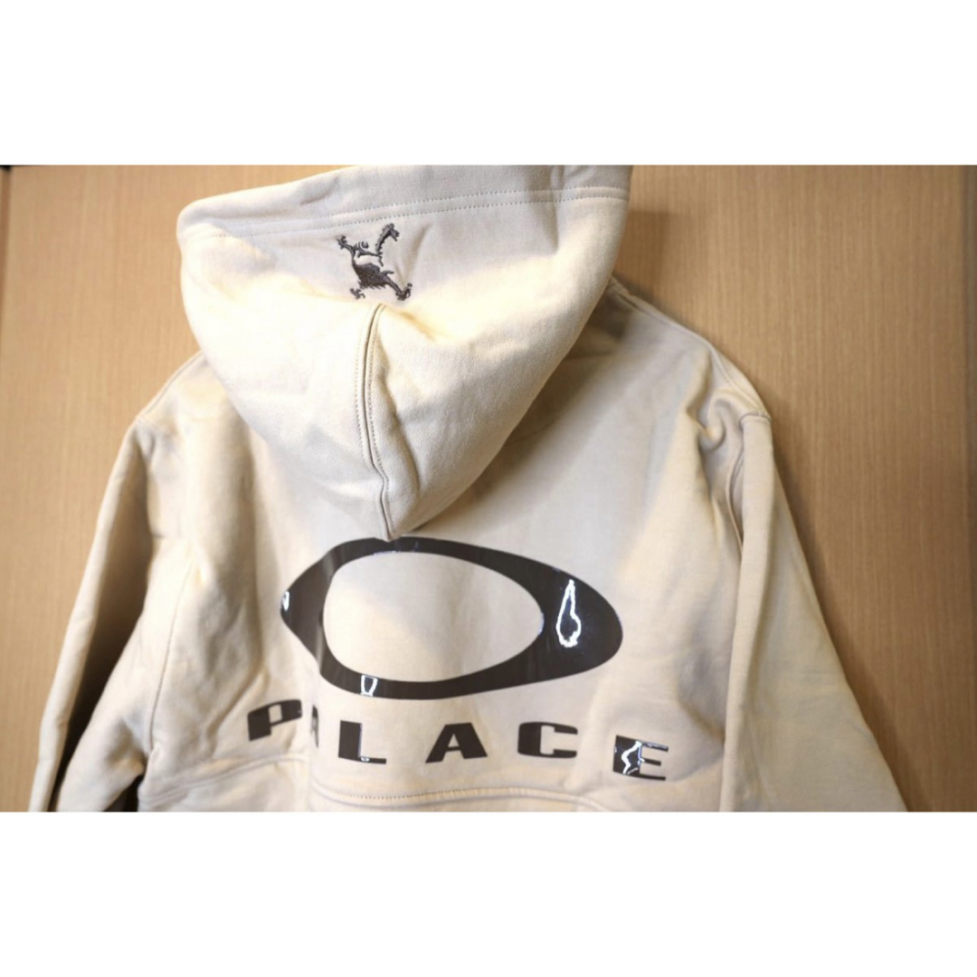 PALACE - palace skateboards OAKLEY HOOD SAND Sサイズの通販 by