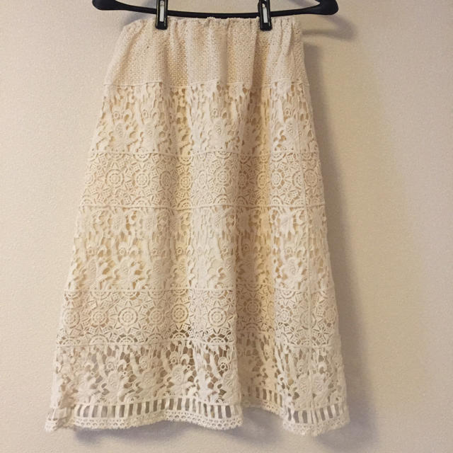 TOMORROWLAND(トゥモローランド)の美品 マカフィースカート レディースのスカート(ひざ丈スカート)の商品写真