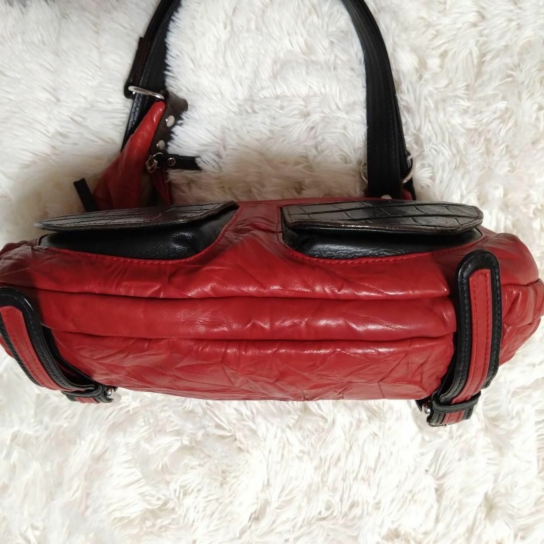 【極美品】JRA エキゾチックレザー商品　２ウェイショルダーバッグ　赤 レディースのバッグ(ショルダーバッグ)の商品写真