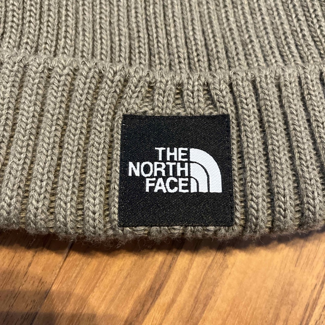 THE NORTH FACE(ザノースフェイス)のノースフェイス　ビーニー　ベージュ メンズの帽子(ニット帽/ビーニー)の商品写真