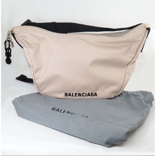 バレンシアガ(Balenciaga)のバレンシアガ ❤︎ スリングバッグ　ベージュ(ボディーバッグ)