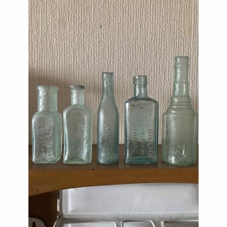 アンティーク　薬瓶　ガラス　イギリス　5本セット(ガラス)