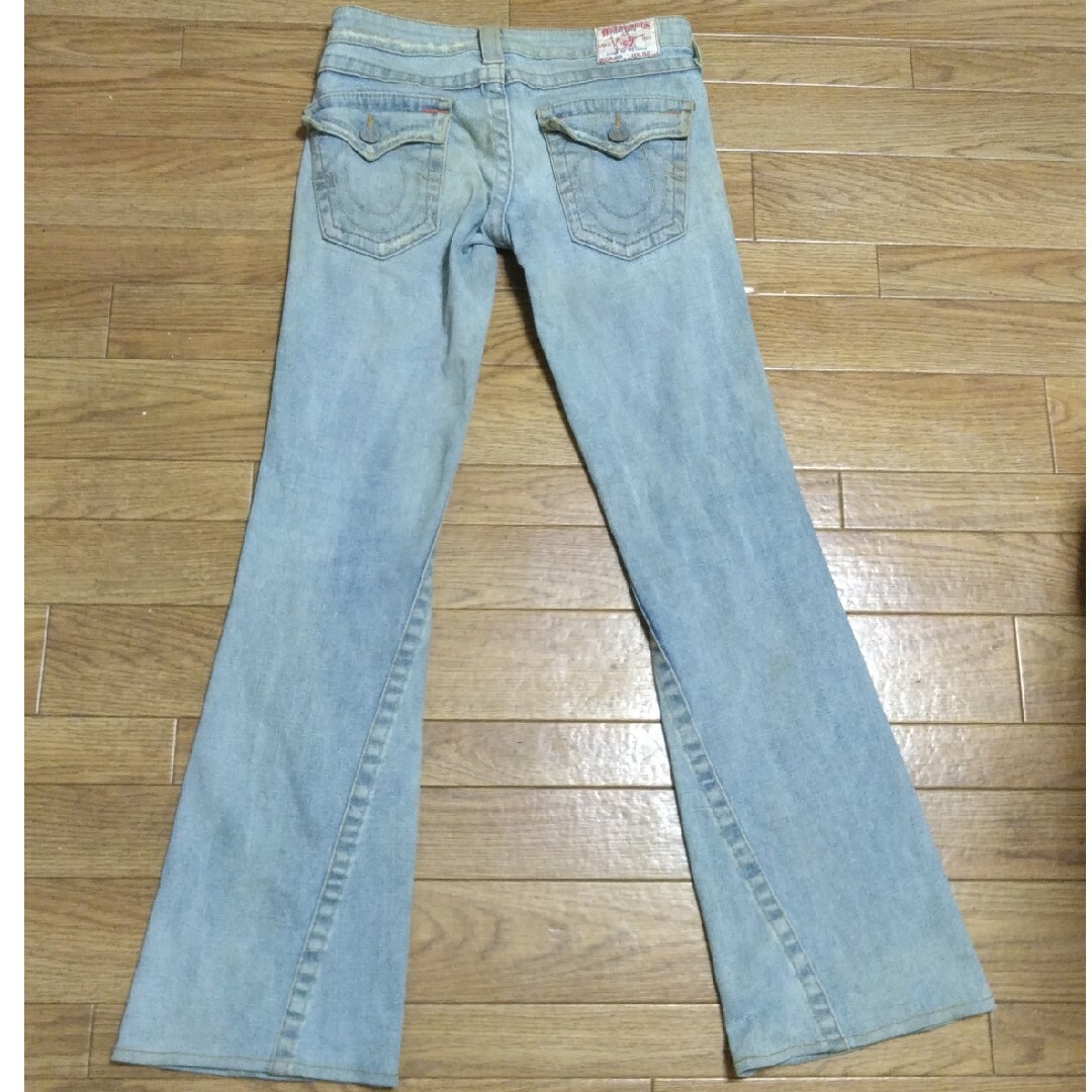 True Religion(トゥルーレリジョン)のTRUE RELIGION ブーツカットデニム　27インチ レディースのパンツ(デニム/ジーンズ)の商品写真