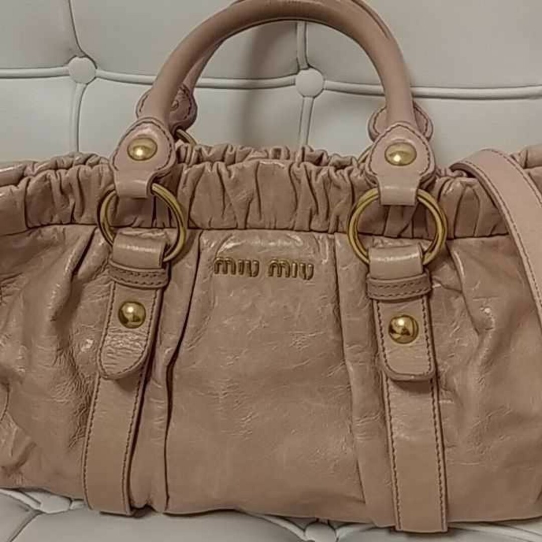 MIUMIUショルダーバッグ