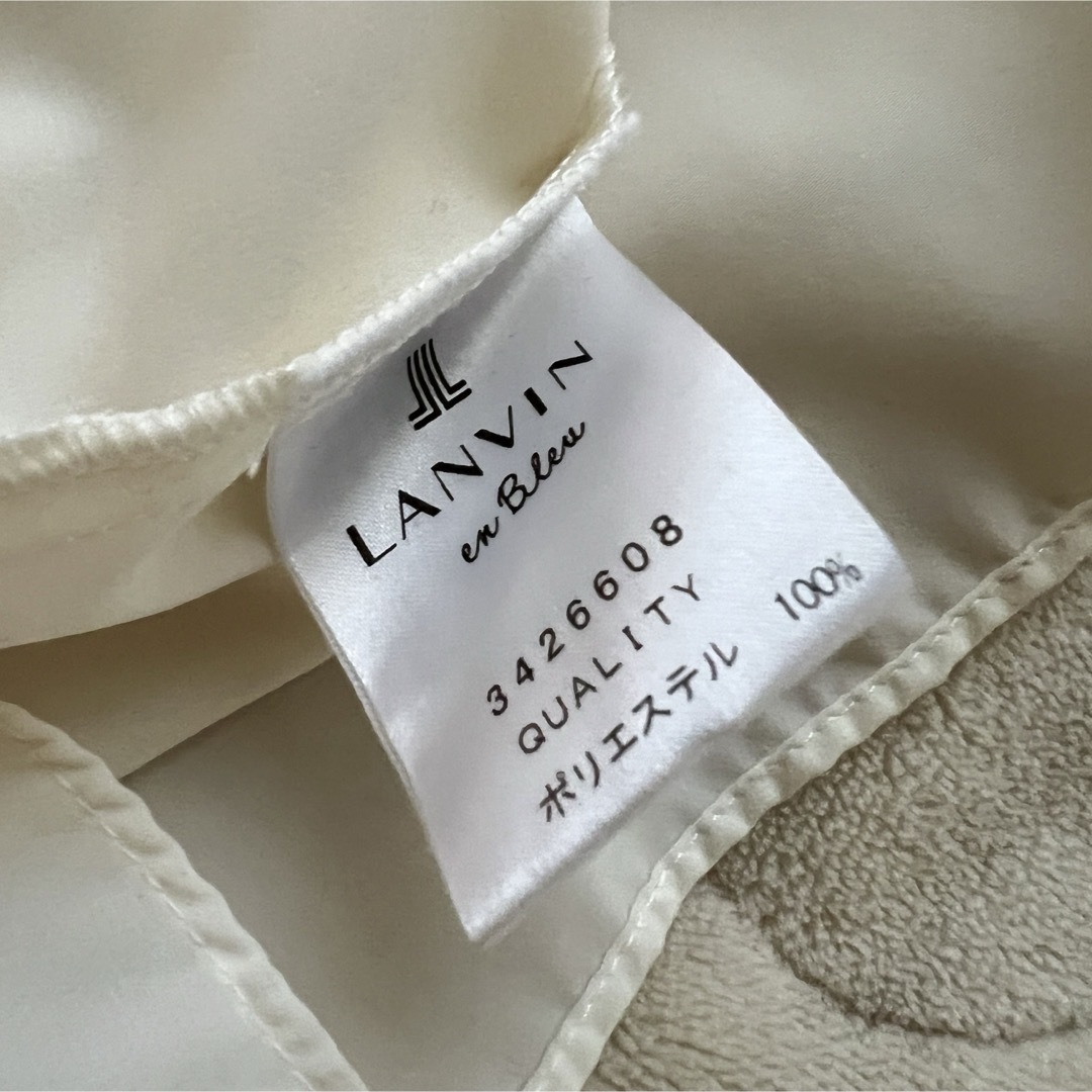 LANVIN en Bleu(ランバンオンブルー)のランバンオンブルー ブラウス LANVIN en Bleu シャツ 白 ホワイト レディースのトップス(シャツ/ブラウス(半袖/袖なし))の商品写真