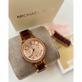 マイケルコース(Michael Kors)の【電池新品の美品】マイケルコースのパーカー！ラインストーン×クロノグラフ！(腕時計)