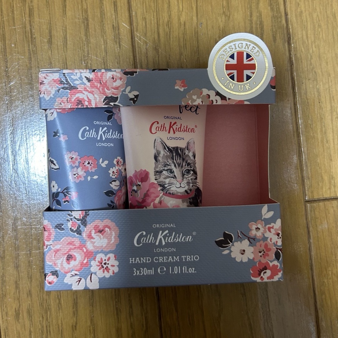 Cath Kidston(キャスキッドソン)のキャスキッドソン　ハンドクリーム　2本セット コスメ/美容のボディケア(ハンドクリーム)の商品写真