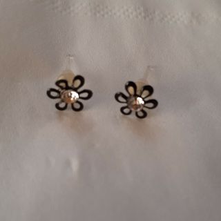 お花ピアス(ピアス)