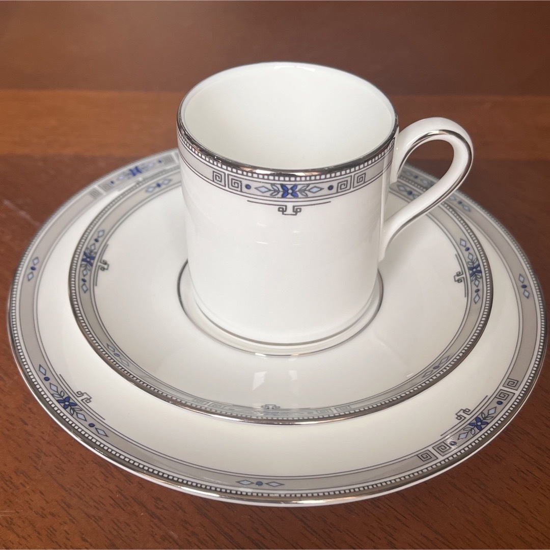 WEDGWOOD(ウェッジウッド)の【黒壺美品】ウェッジウッド★アムハースト★デミタストリオ インテリア/住まい/日用品のキッチン/食器(食器)の商品写真