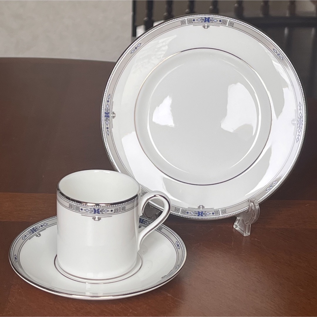 WEDGWOOD(ウェッジウッド)の【黒壺美品】ウェッジウッド★アムハースト★デミタストリオ インテリア/住まい/日用品のキッチン/食器(食器)の商品写真