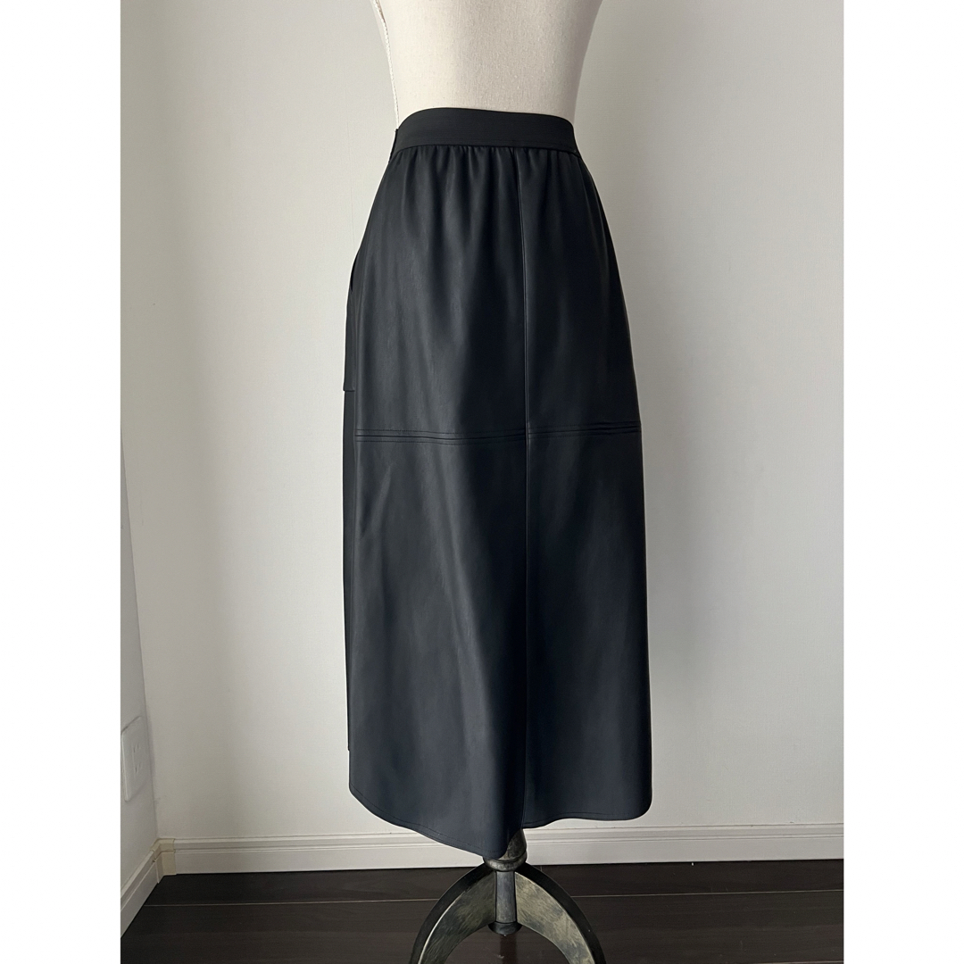 ブラック　ポケットエコレザースカート レディースのスカート(その他)の商品写真