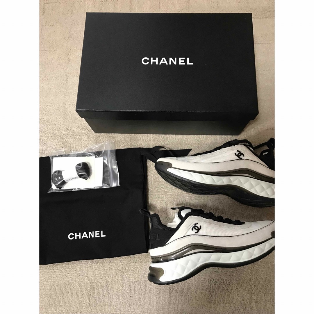 CHANEL(シャネル)のシャネル CHANEL 即完売レアな可愛いスニーカー　37 レディースの靴/シューズ(スニーカー)の商品写真