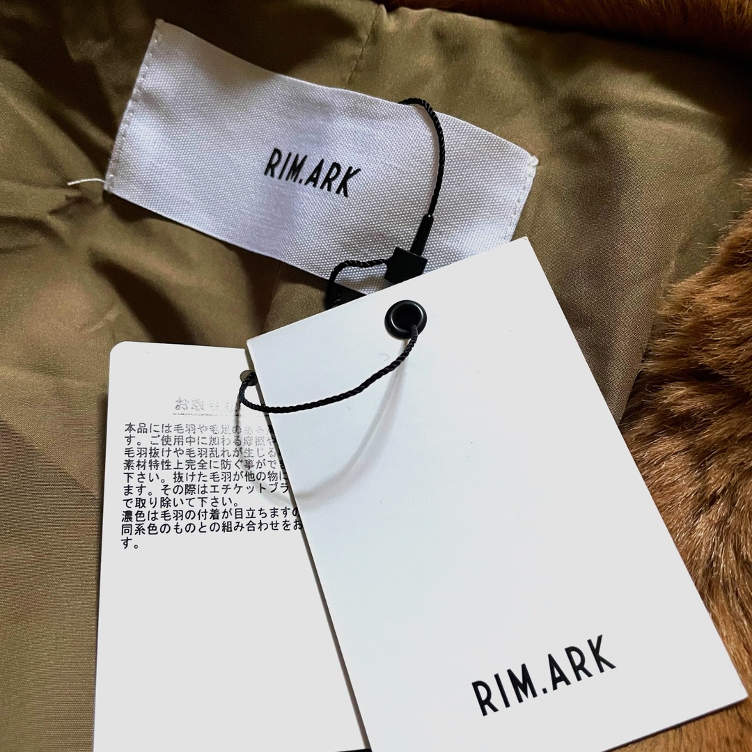 RIM.ARK(リムアーク)のRIM.ARK リムアーク ドルマン フェイクファーコート タグ付 試着のみ レディースのジャケット/アウター(毛皮/ファーコート)の商品写真