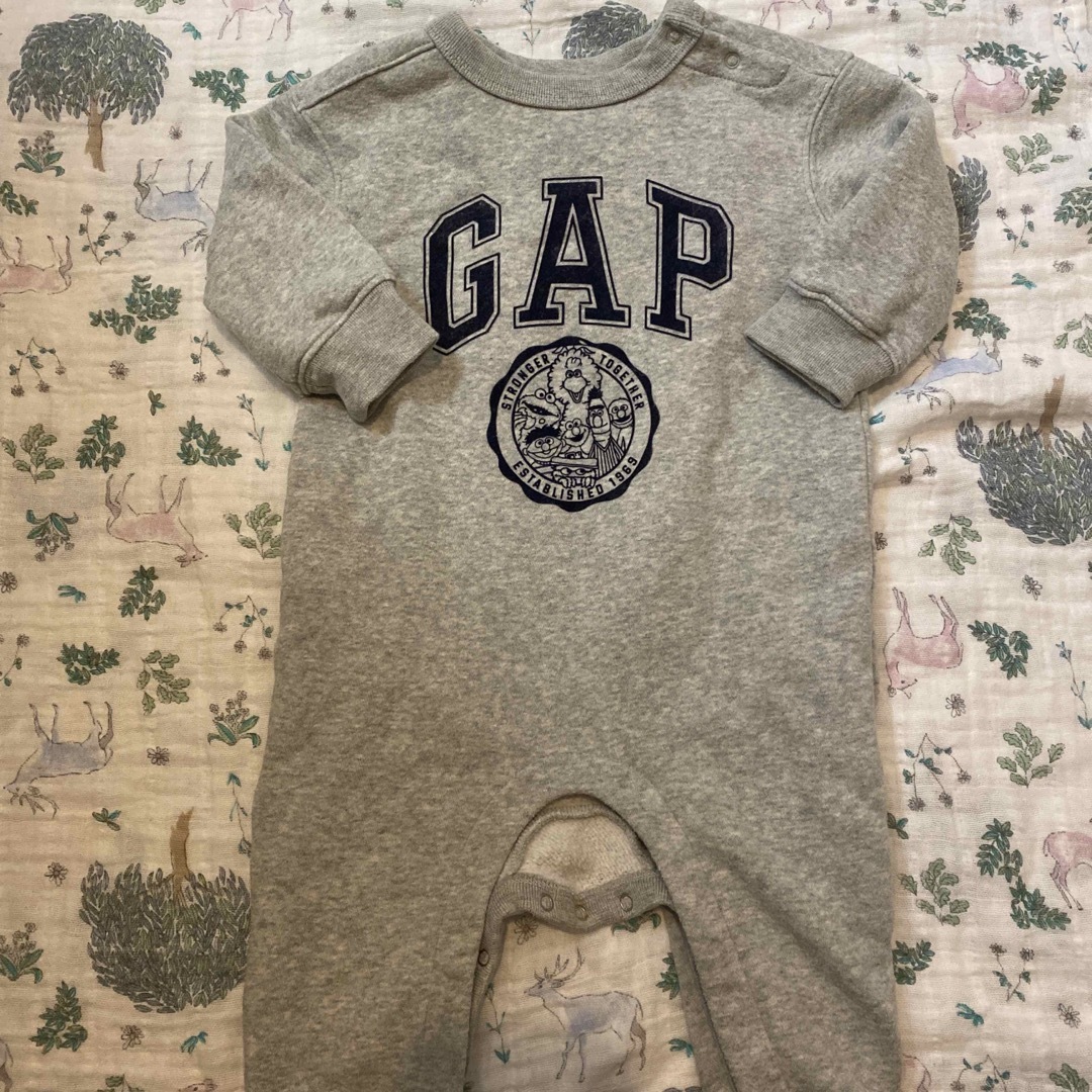 babyGAP(ベビーギャップ)のGAP ロンパース　70 キッズ/ベビー/マタニティのベビー服(~85cm)(ロンパース)の商品写真