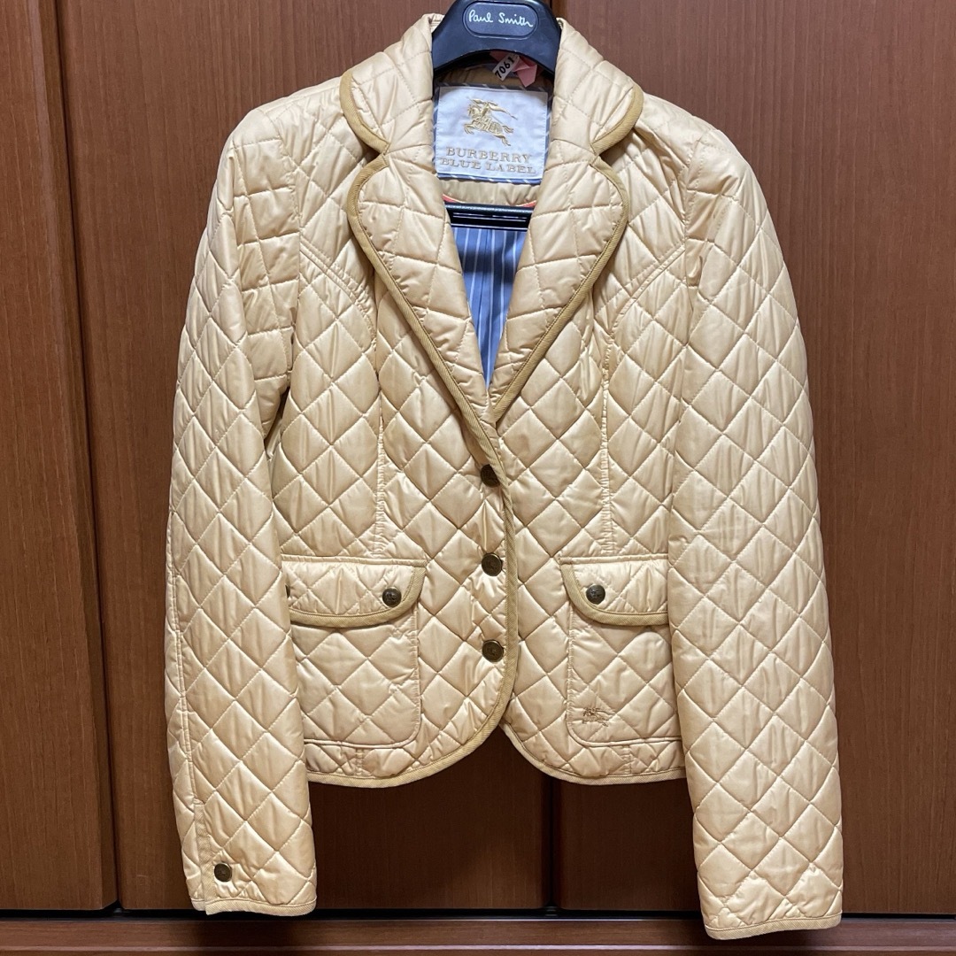 BURBERRY BLUE LABEL(バーバリーブルーレーベル)のBurberry キルティング　アウター レディースのジャケット/アウター(テーラードジャケット)の商品写真