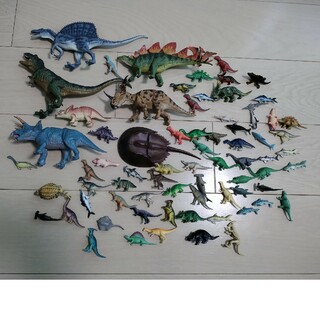 恐竜　おもちゃ(知育玩具)