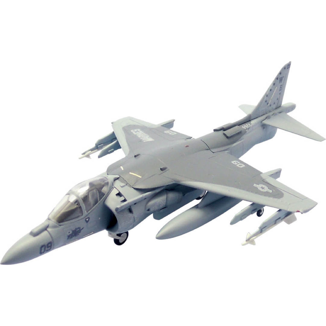 F-toys Confect(エフトイズコンフェクト)の1/144 AV-8B ハリアーⅡ+ 1-A アメリカ海兵隊 VA-214 エンタメ/ホビーのおもちゃ/ぬいぐるみ(模型/プラモデル)の商品写真