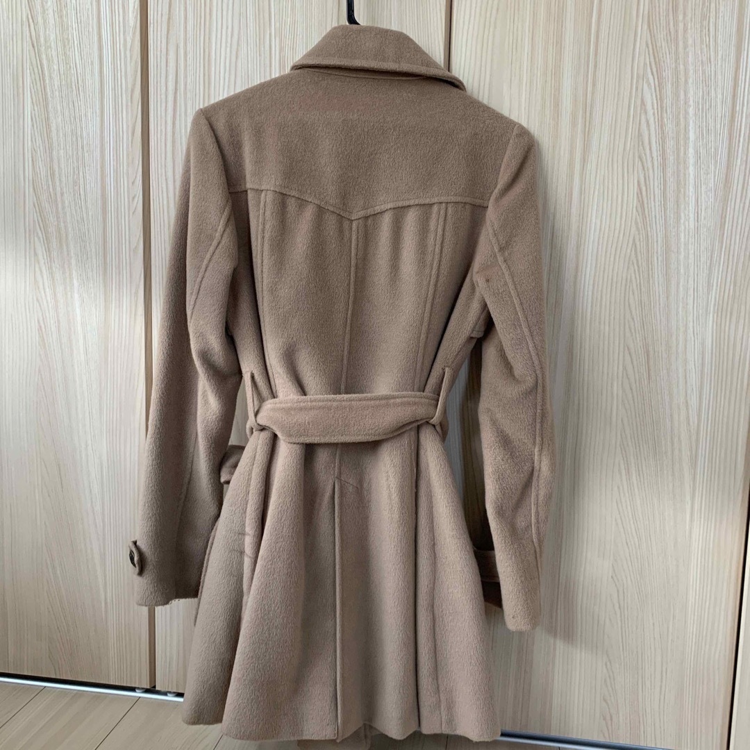 レディース ロングコート ダブルボタン ベルト付き 茶色 婦人服 上着 冬物 レディースのジャケット/アウター(ロングコート)の商品写真