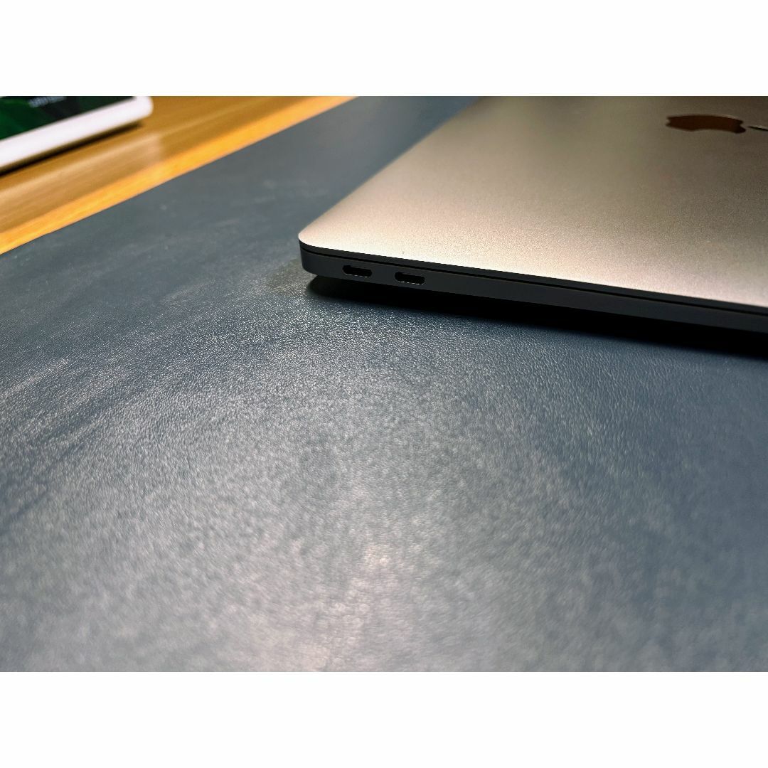Apple(アップル)のMacBook Air Retinaディスプレイ MWTJ2J/Aスペースグレイ スマホ/家電/カメラのPC/タブレット(ノートPC)の商品写真