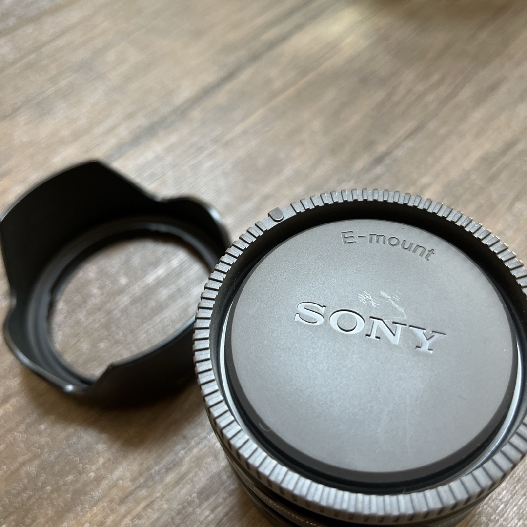 SONY(ソニー)のSONY SEL35F18 E-mount 単焦点レンズ スマホ/家電/カメラのカメラ(レンズ(単焦点))の商品写真