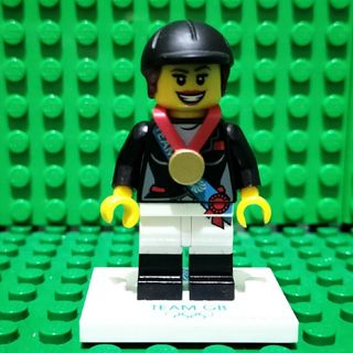 レゴ(Lego)の限定 LEGO 8909 2012年 ロンドンオリンピック馬術選手 乗馬(その他)