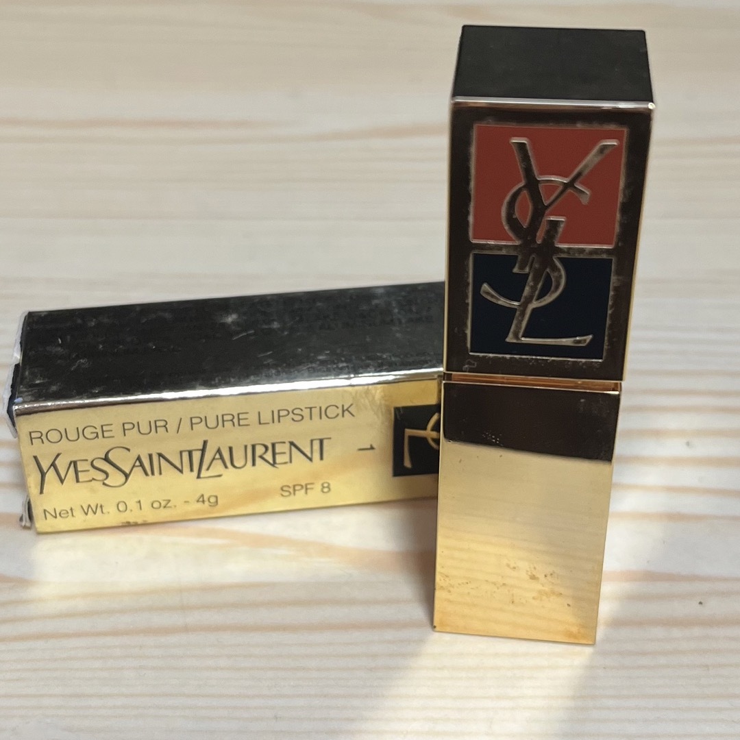 Yves Saint Laurent(イヴサンローラン)のイヴ・サンローラン　口紅 コスメ/美容のベースメイク/化粧品(口紅)の商品写真