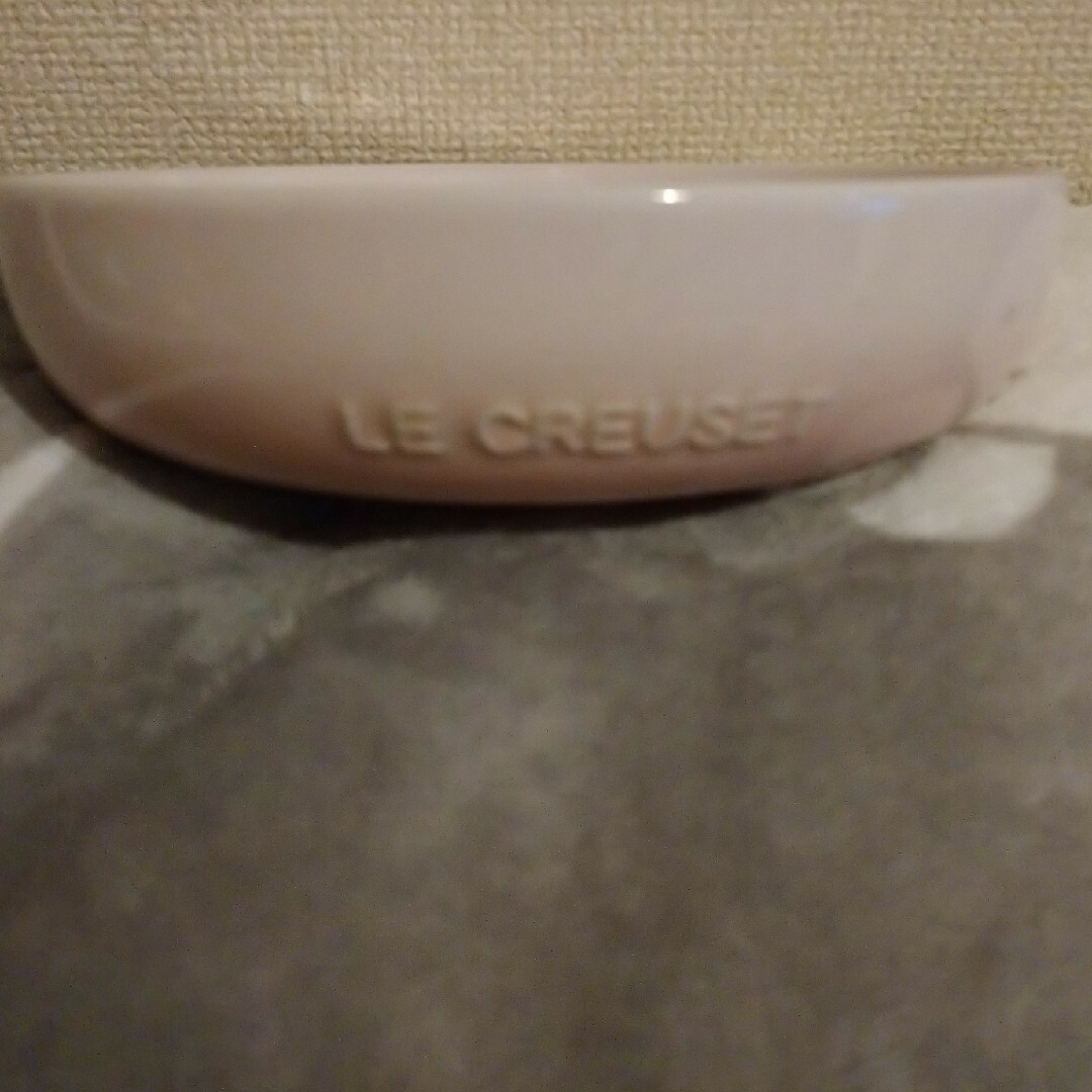 LE CREUSET(ルクルーゼ)のル・クルーゼ　ピンク　4点セット　マグ、お皿 インテリア/住まい/日用品のキッチン/食器(食器)の商品写真