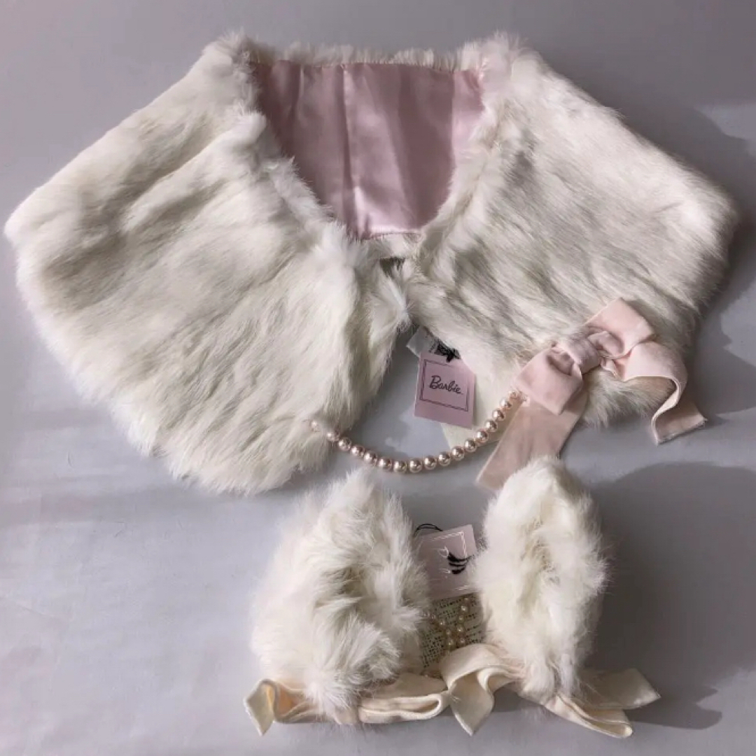 Barbie(バービー)の★Barbie★バービー ファー ケープ&カフス リボン ピンク ホワイト 白 レディースのファッション小物(マフラー/ショール)の商品写真