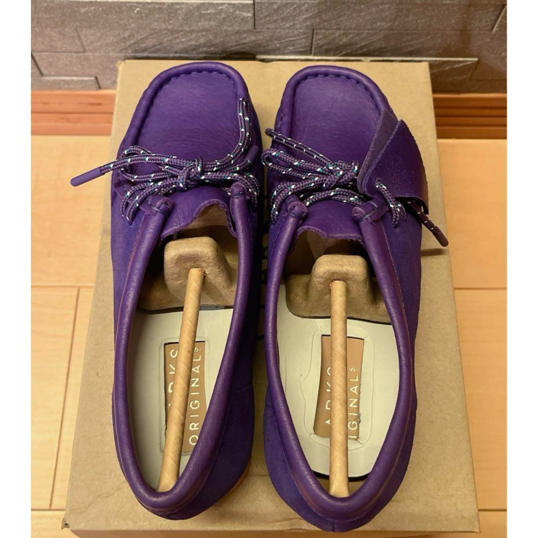 Clarks(クラークス)の新品未使用⭐︎クラークス Clarks wallabee ワラビー パープル レディースの靴/シューズ(スリッポン/モカシン)の商品写真