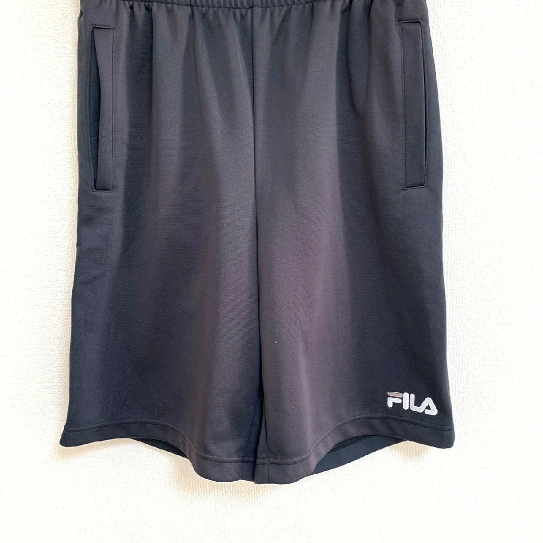 FILA(フィラ)のフィラ　ハーフパンツ　M　ブラック　グレー　ホワイト　スポーツウェア　ロゴ　ポリ レディースのパンツ(ハーフパンツ)の商品写真