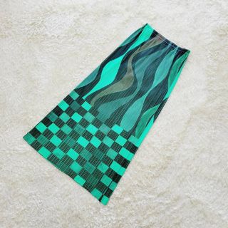 PLEATS PLEASE ISSEY MIYAKE(ロングスカート ・ グリーン PLEATS PLEASE ISSEY MIYAKE(ロングスカート ・ グリーン