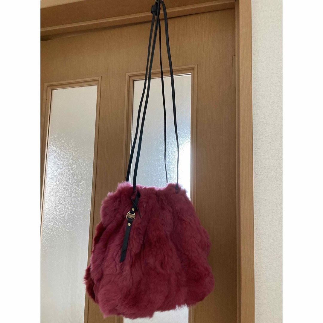PICHE ABAHOUSE(ピシェアバハウス)のLOWELL Things レッキスファー巾着バッグ ピンク   レディースのバッグ(ショルダーバッグ)の商品写真