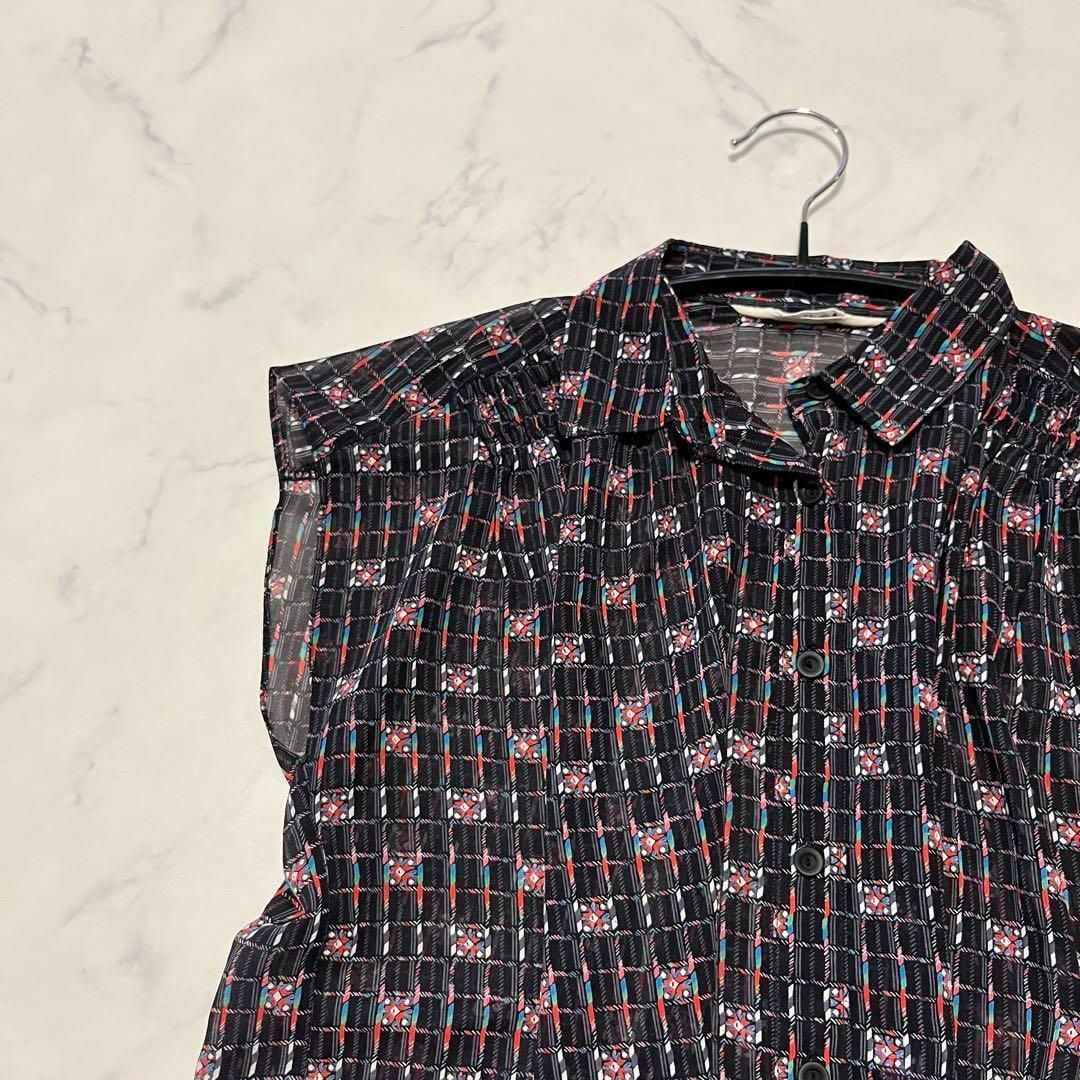 Seven mode ノースリーブシャツ　ブラウス　柄シャツ　ブラック　M レディースのトップス(シャツ/ブラウス(半袖/袖なし))の商品写真