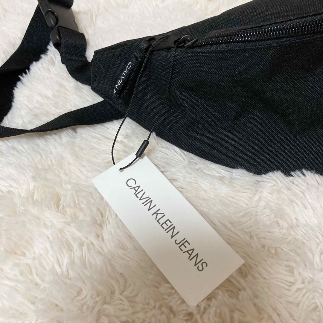 Calvin Klein(カルバンクライン)の【新品】カルバンクライン ボディーバッグ  ポーチ ポシェット 男女兼用 黒 メンズのバッグ(ボディーバッグ)の商品写真