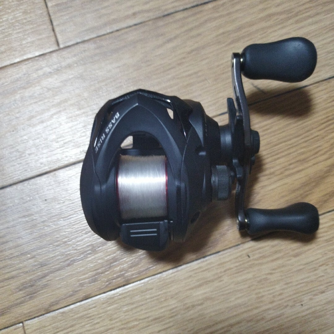 SHIMANO(シマノ)のシマノ18バスライズ スポーツ/アウトドアのフィッシング(リール)の商品写真