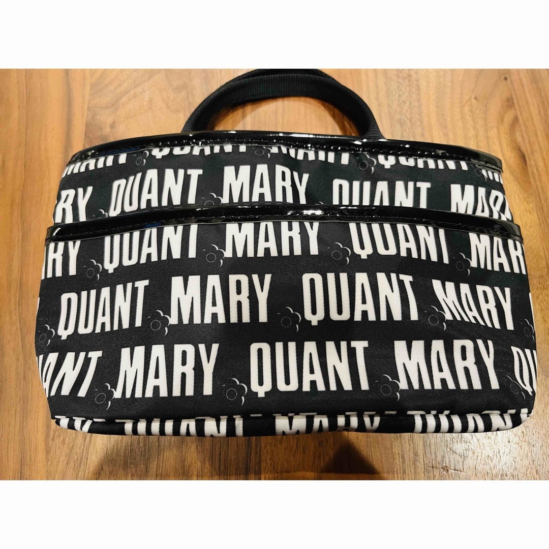 MARY QUANT(マリークワント)の《未使用品》MARY QUANT ポーチ2点セット レディースのファッション小物(ポーチ)の商品写真