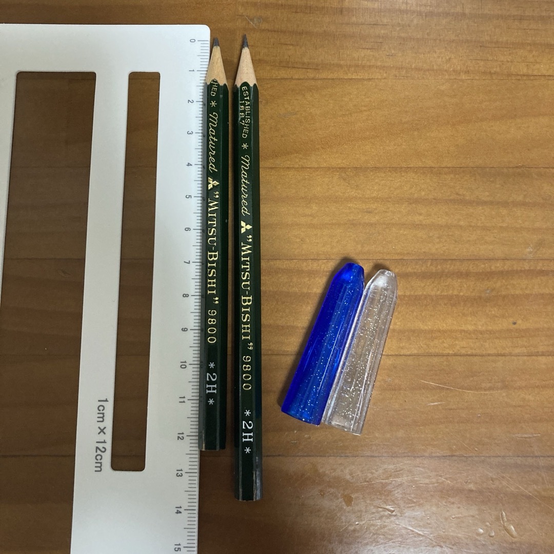 三菱鉛筆(ミツビシエンピツ)の三菱鉛筆　2H 2本セット エンタメ/ホビーのアート用品(鉛筆)の商品写真