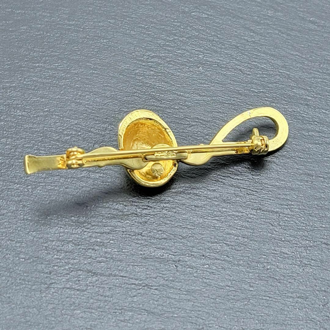 Vintage brooch Cap Whip jockey 帽子 鞭 ゴールド レディースのアクセサリー(ブローチ/コサージュ)の商品写真